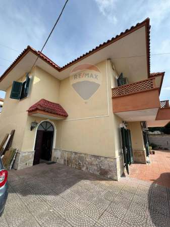 Foto Villa in affitto a Bacoli