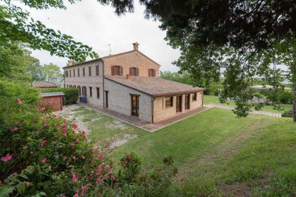 Foto Villa in affitto a Barberino Di Mugello