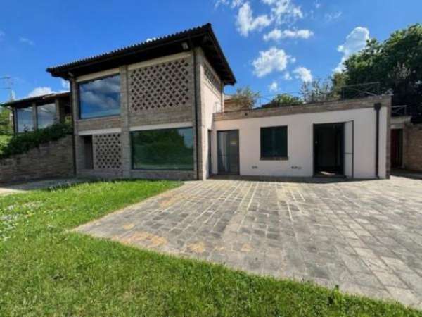 Foto Villa in affitto a Bologna - 5 locali 188mq