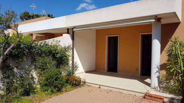 Foto Villa in affitto a Brindisi