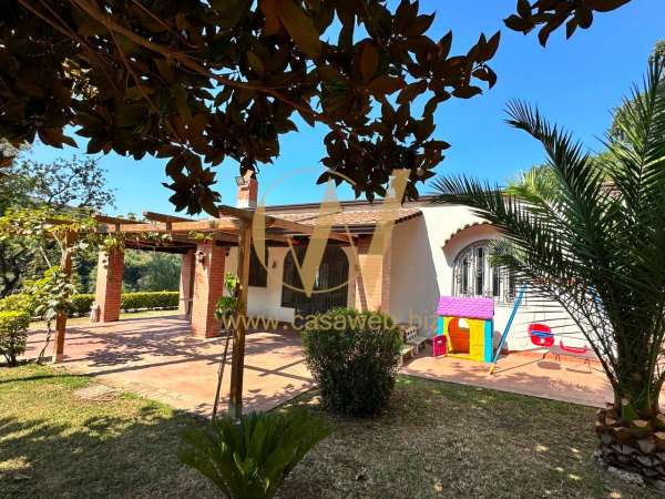 Foto Villa in affitto a Caserta