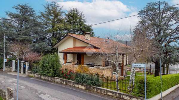 Foto Villa in affitto a Cerro Veronese