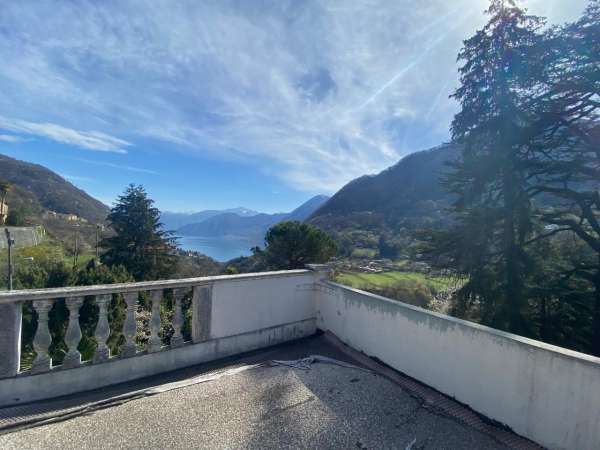 Foto Villa in affitto a Dizzasco