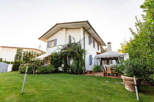 Foto Villa in affitto a Forte Dei Marmi