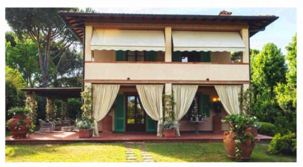 Foto Villa in affitto a Forte dei Marmi 240 mq  Rif: 1045707