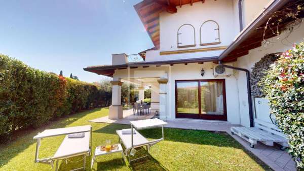 Foto Villa in affitto a Manerba Del Garda