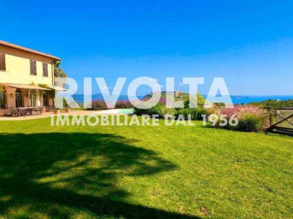 Foto Villa in affitto a Monte Argentario - 9 locali 300mq