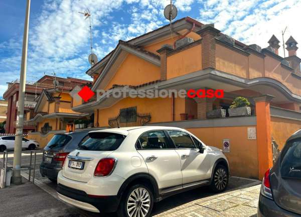 Foto Villa in affitto a Pomezia