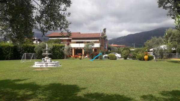 Foto Villa in affitto a Ronchi - Massa 188 mq  Rif: 902522