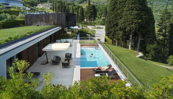 Foto Villa in affitto a Salo' - 8 locali 470mq
