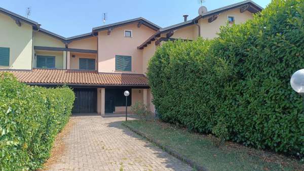 Foto Villa in affitto a San Maurizio Canavese