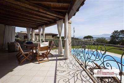 Foto Villa in Affitto a San Teodoro