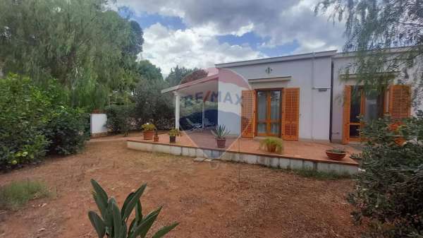 Foto Villa in affitto a Terrasini