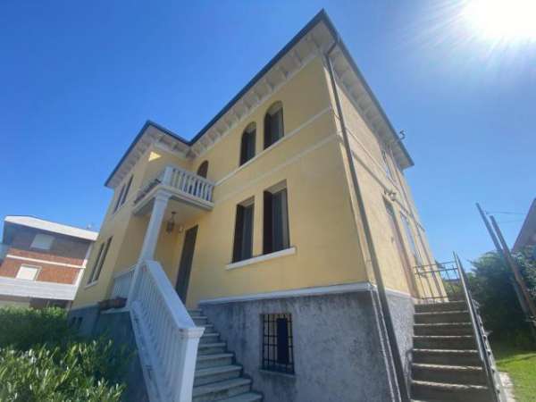 Foto Villa in affitto a Torri di Quartesolo