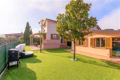 Foto Villa in buono stato di 120 mq. a Marina Di Pietrasanta