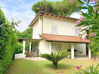 Foto Villa in buono stato di 180 mq.