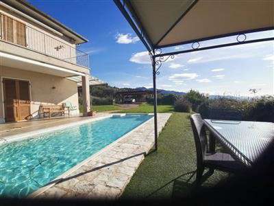 Foto Villa in buono stato di 289 mq.