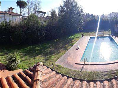 Foto Villa in buono stato di 350 mq.