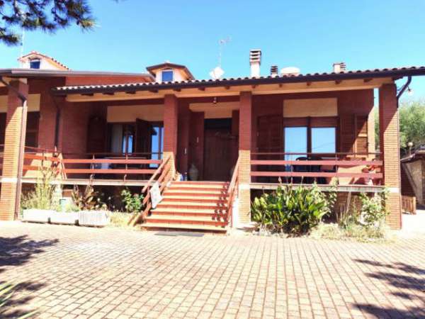 Foto Villa in Via della Vendemmia