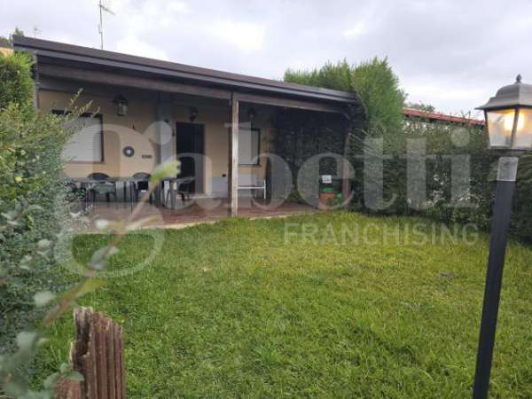 Foto Villa o villino - Squillace . Rif.: GB004AARG