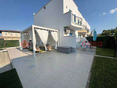 Foto Villa o villino in Affitto, 3 Locali, 80 mq (Pulsano)