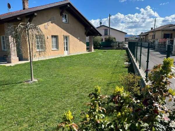 Foto Villa unifamiliare in affitto a Bernezzo