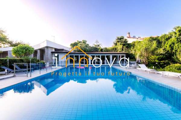 Foto Villa unifamiliare in affitto a Palermo