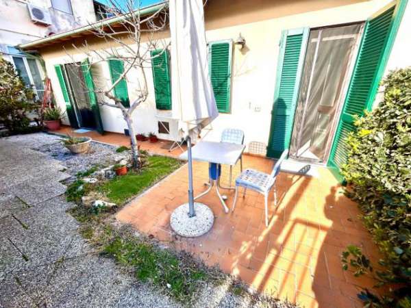 Foto Villetta a schiera in affitto a Marina di Pisa - Pisa 50 mq  Rif: 1384512