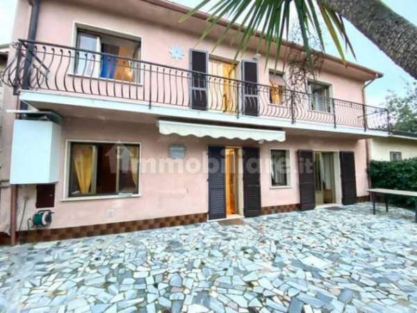 Foto Villetta bifamiliare in affitto a Forte dei Marmi 100 mq  Rif: 1253395