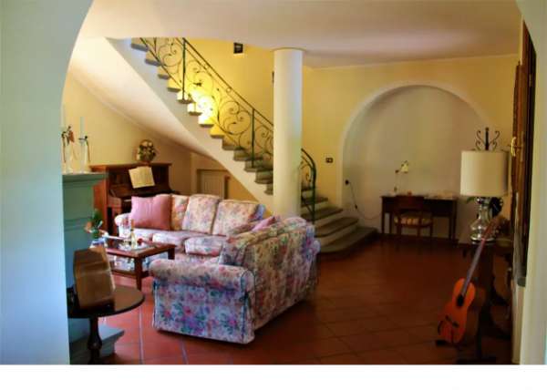 Foto Villetta bifamiliare in affitto a Ponticelli - Santa Maria a Monte 200 mq  Rif: 1333066