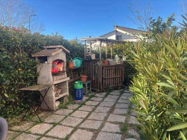 Foto Villetta bifamiliare in affitto a San Piero a Grado - Pisa 160 mq  Rif: 1387895