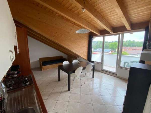 Foto vld500 - mansarda bilocale arredata - balcone e box