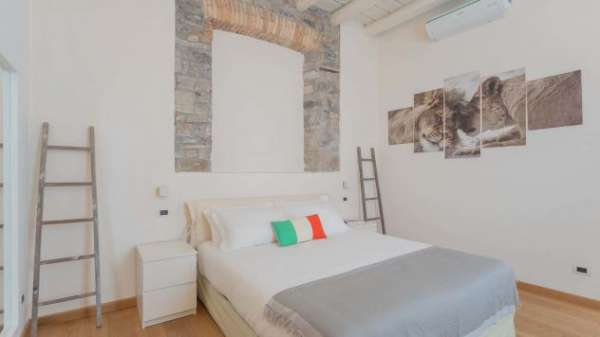 Foto Wine Not Apartment in Como City Centre