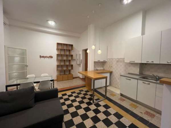 Foto XXII MARZO-PIAZZA GRANDI AMPIO TRILOCALE RISTRUTTURATO CON GIARDINO