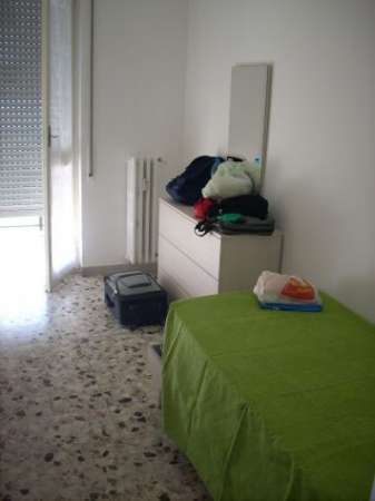 Foto Zona Famagosta-Chiesa Rossa Camera singola in Via Liutprando, 9